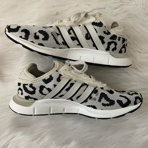 Women’s Adidas White Leopard Print Sneakers/ EUC/ Size 6.5 {Fits like a 7}